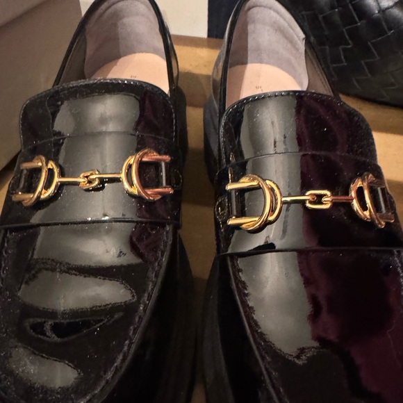 Stuart Weitzman Black Patent Loafers with Gold Detail size 7.5 - Picture 7 of 7